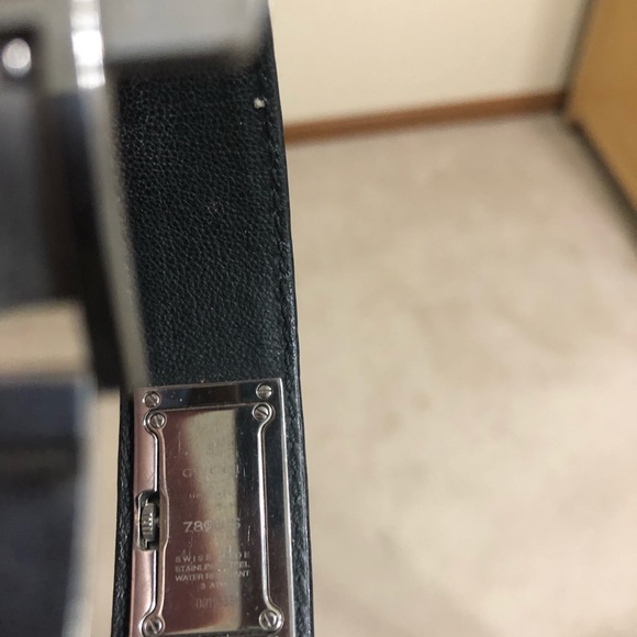 Ladies Gucci Watch - Picture 4 of 4